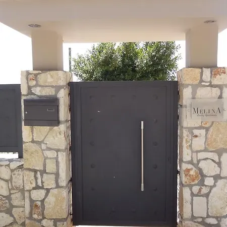 Melina Pool View ארגוסטולי