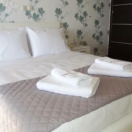 דירה Melina Pool View *