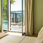 Melina Pool View Apartmán