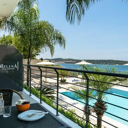 Daire Melina Pool View *