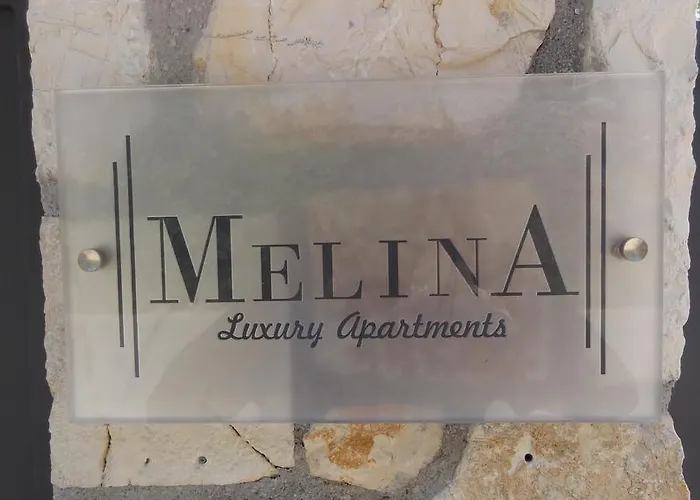 Daire Melina Pool View *