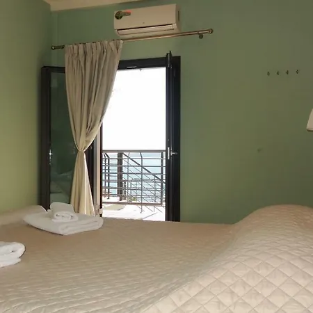 Διαμέρισμα Melina Pool View *