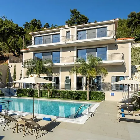 Melina Pool View