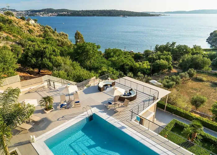 Melina Pool View