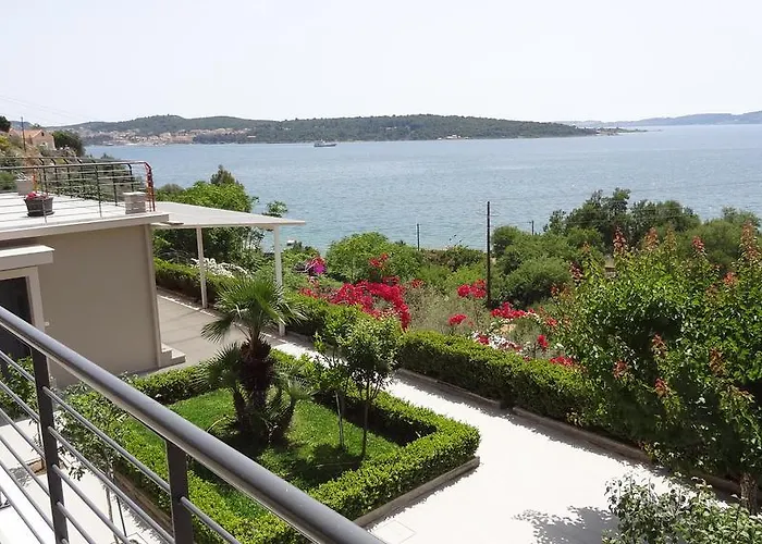 Melina Pool View ארגוסטולי