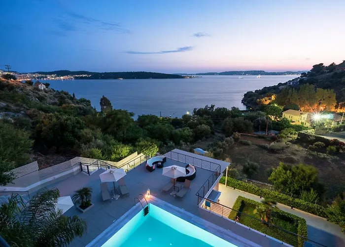 Melina Pool View דירה