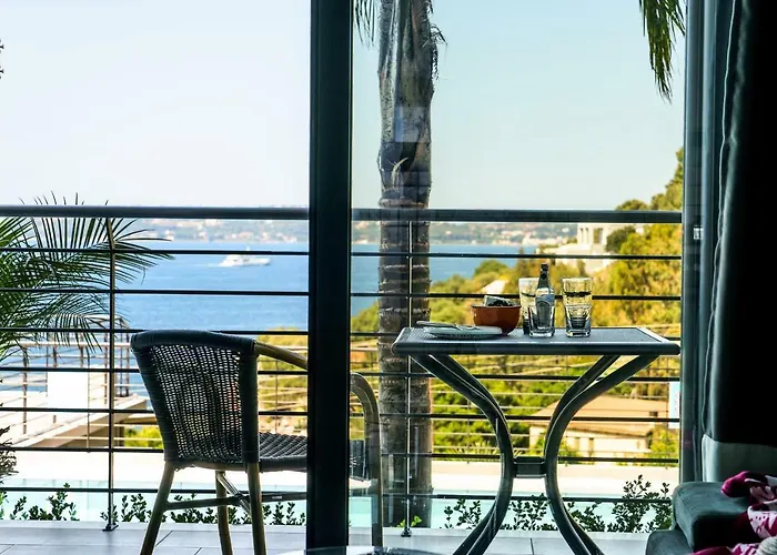 דירה Melina Pool View