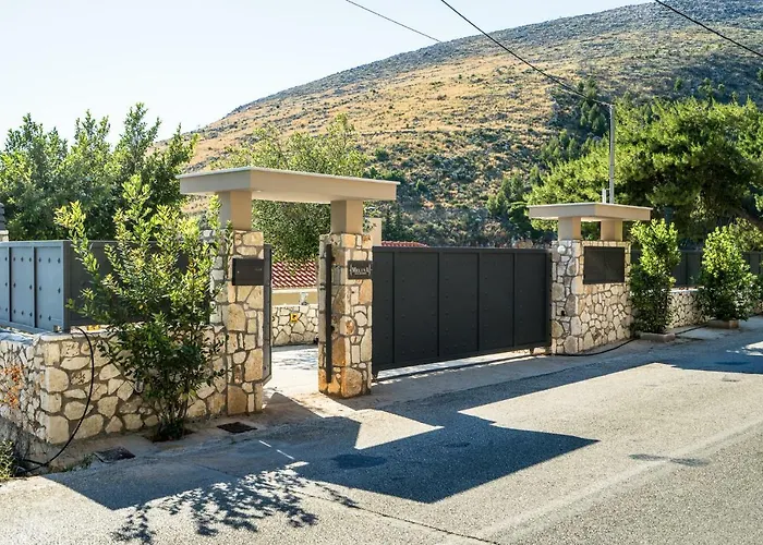 Melina Pool View * ארגוסטולי